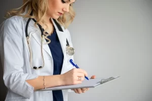 Nurse Practitioner Performing Clinical Rounds