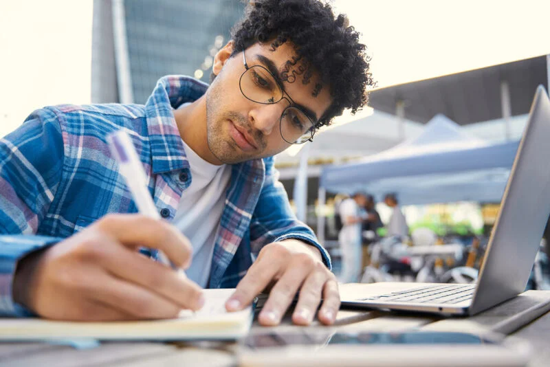 Pensive Middle Eastern Freelancer Using Laptop Com 2022 12 06 01 18 17 Utc 1024X683 1