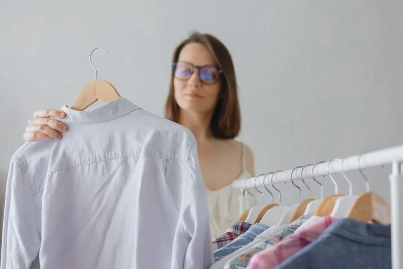 Woman Choosing Outfit For Interview 1024X683 1