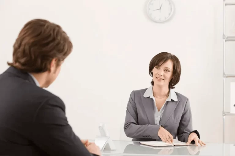 employer asking questions during an interview