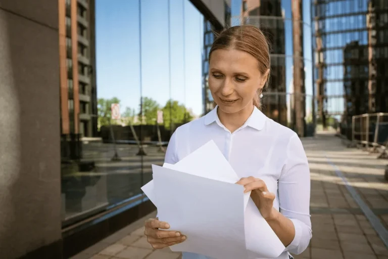 job seeker preparing her statement of interest