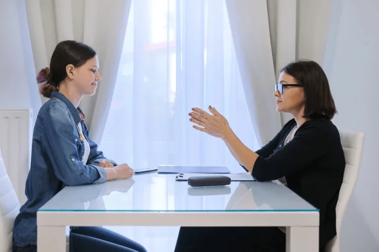 mock interview taking place between a job seeker and her mentor